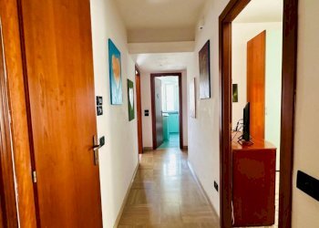 Corridoio - Three-room apartment viale Paolo Orlando, Roma (neighborhood Lido di Ostia) - photo 15