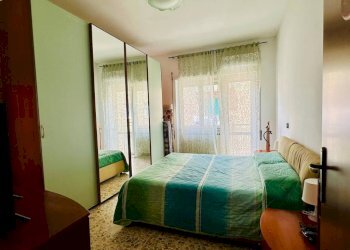 Camera da letto - Three-room apartment viale Paolo Orlando, Roma (neighborhood Lido di Ostia) - photo 16