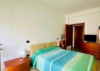 Camera da letto - Three-room apartment viale Paolo Orlando, Roma (neighborhood Lido di Ostia) - photo 17