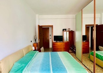 Camera da letto - Three-room apartment viale Paolo Orlando, Roma (neighborhood Lido di Ostia) - photo 19