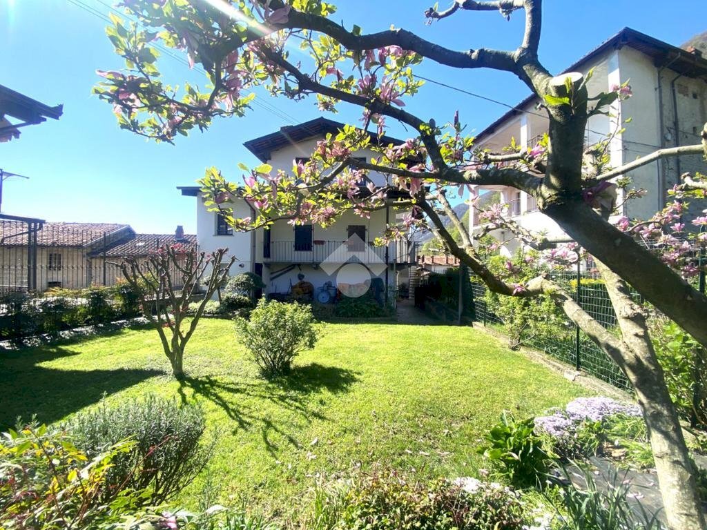 Casa indipendente Via Parrocchiale, Borgofranco d'Ivrea - foto 2