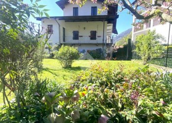 Casa indipendente Via Parrocchiale, Borgofranco d'Ivrea - foto 1