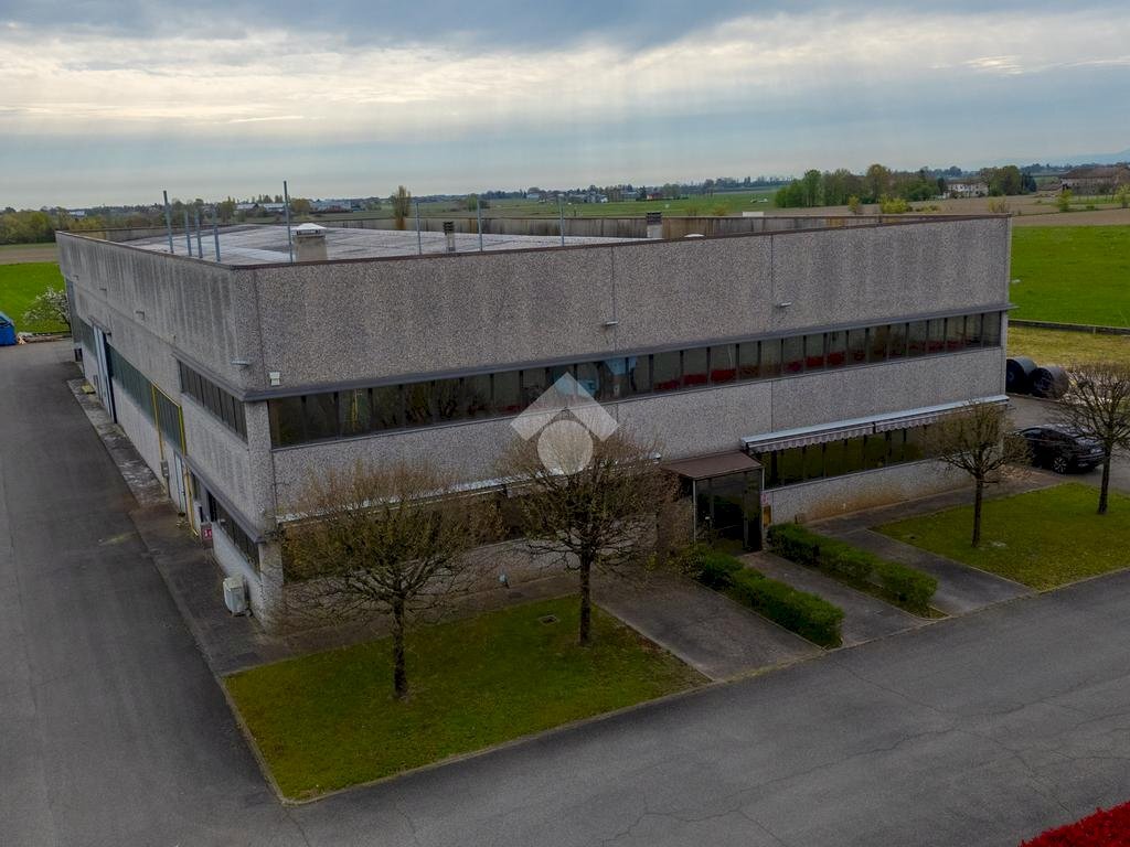 Capannone via viazza, Cadelbosco di Sopra - foto 1