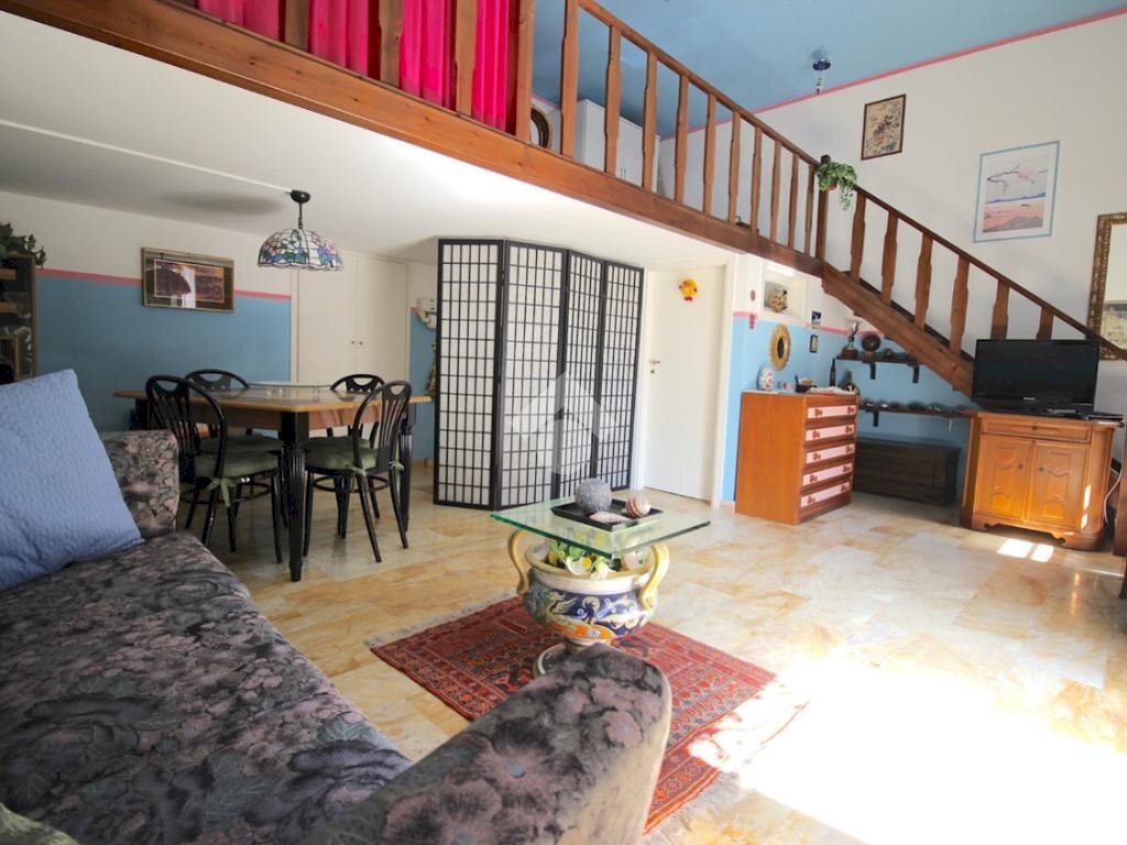 Loft Piazza Fratelli Ruffini, Castellaro - foto 1