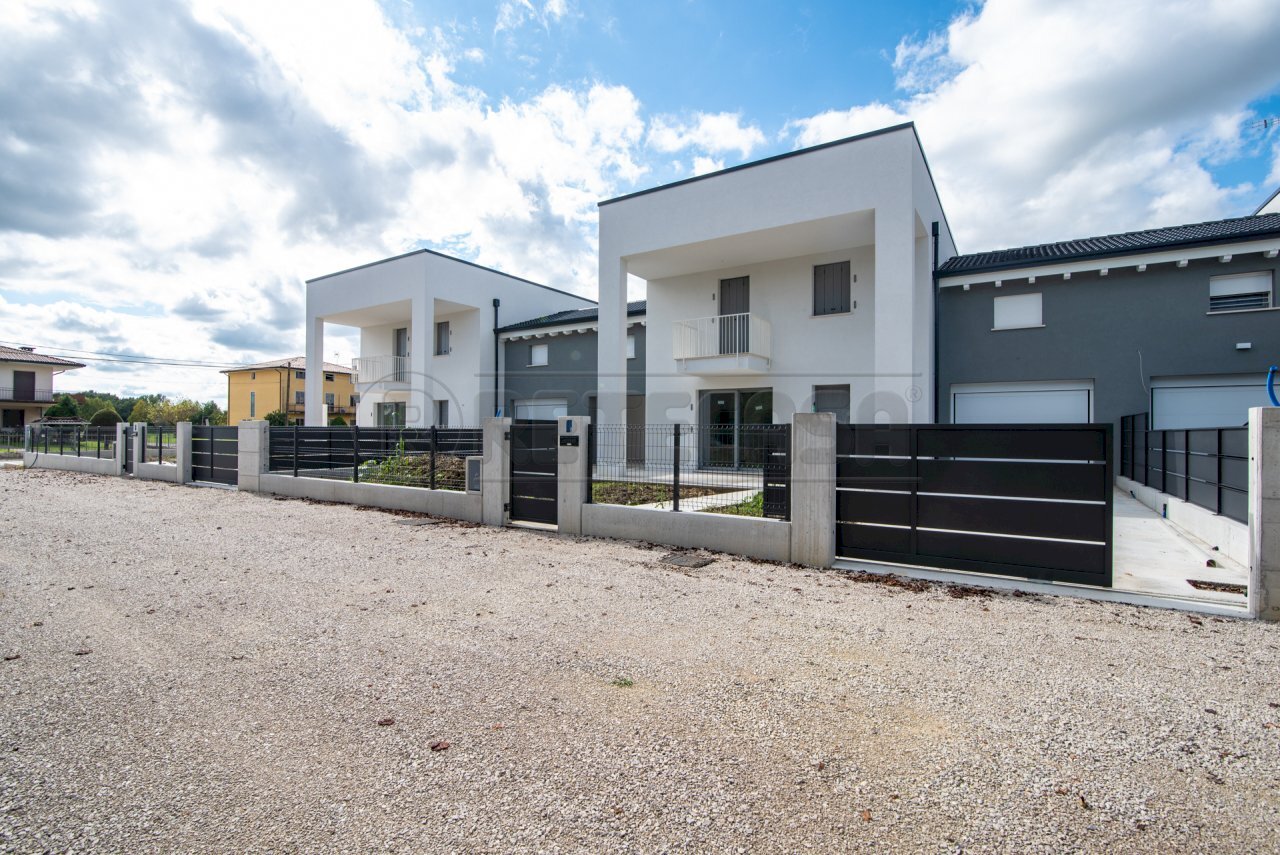 ESTERNO - Villa a Schiera Via Villarappa 83, Santa Giustina in Colle - foto 1