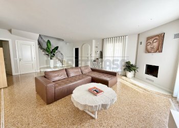 soggiorno scale1OK.jpg - Porzione di casa Arzignano - foto 5