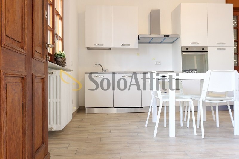Soggiorno con cucina a vista - Appartamento Via Gradisca 6, Limbiate - foto 3