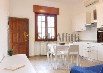 Soggiorno con cucina a vista - Appartamento Via Gradisca 6, Limbiate - foto 1