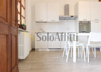 Soggiorno con cucina a vista - Appartamento Via Gradisca 6, Limbiate - foto 3