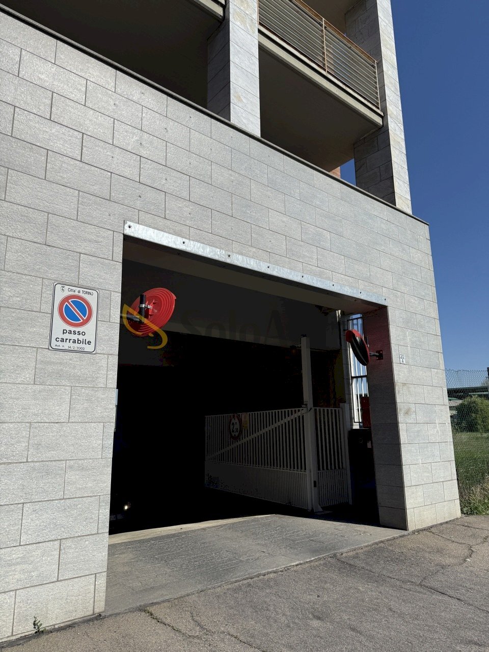 IMG_1746.JPG - Box Via Arbe 20, Torino (zona Mirafiori Nord) - foto 1