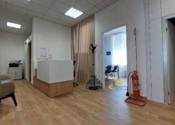 Reception b.jpg - Office Parma - photo 2