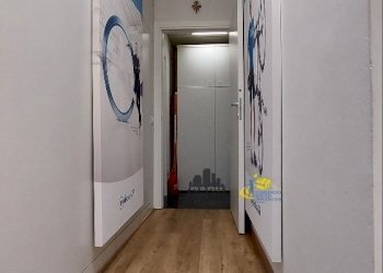 Disimpegno servizi igienici.jpg - Office Parma - photo 11