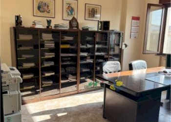 IMG_2208.JPG - Locale Commerciale Strada Martinella, Parma - foto 10