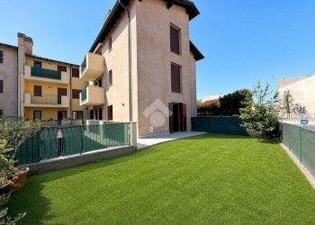 Three-room apartment Via Don Silvio Coira, Basiglio - photo 1
