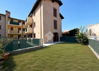 Three-room apartment Via Don Silvio Coira, Basiglio - photo 1