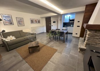 AFFITTO COURMAYEUR - SOGGIORNO/ZONA PRANZO - Appartamento Via la Villette 20, Courmayeur - foto 1