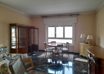 WhatsApp Image 2025-12-09 at 15.52.07 (2).jpeg - Appartamento Via Antonio Cecchi 15, Genova (zona Foce) - foto 1