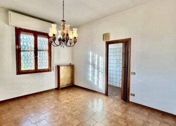 WhatsApp Image 2026-04-09 at 12.41.47.jpeg - Trilocale Via San Francesco d' Assisi, Lastra a Signa - foto 3