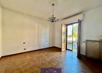 WhatsApp Image 2026-04-09 at 12.41.48 (8).jpeg - Trilocale Via San Francesco d' Assisi, Lastra a Signa - foto 11