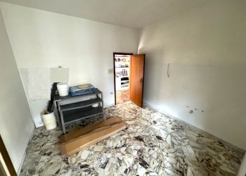 camera da letto - Appartamento Via Borgonuovo, Vaiano - foto 9