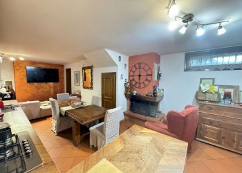 ergerger.jpg - Villa Via delle Case, Vaiano - foto 15