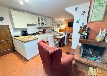 aqbaerbe.jpg - Villa Via delle Case, Vaiano - foto 29