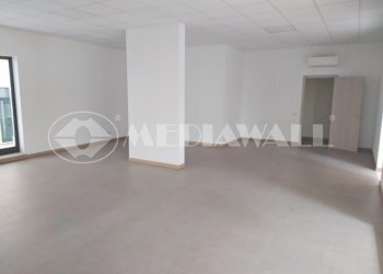 BQ-231-NA 02.jpg - Commercial Premises Maniago - photo 6