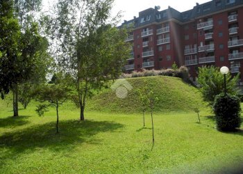 Three-room apartment Via Giacomo Matteotti, Assago - photo 16