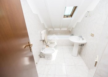 Attic Via Giacinto Gallina, Milano - photo 21