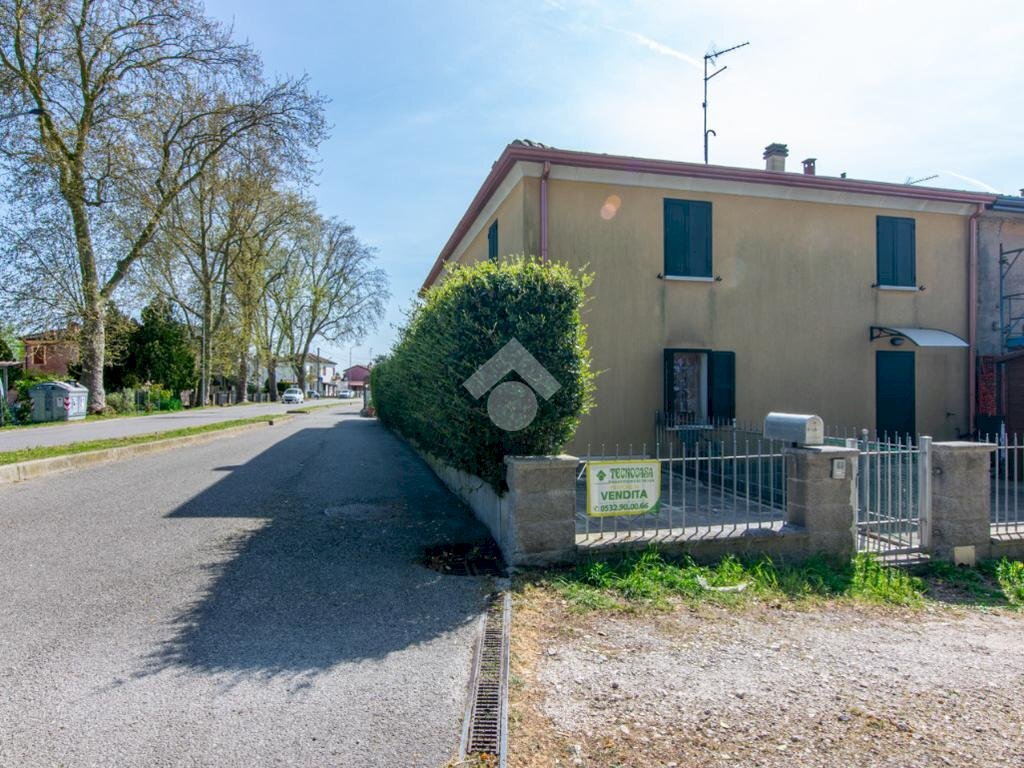 Bilocale Via Buttifredo, Ferrara (zona San Martino) - foto 1