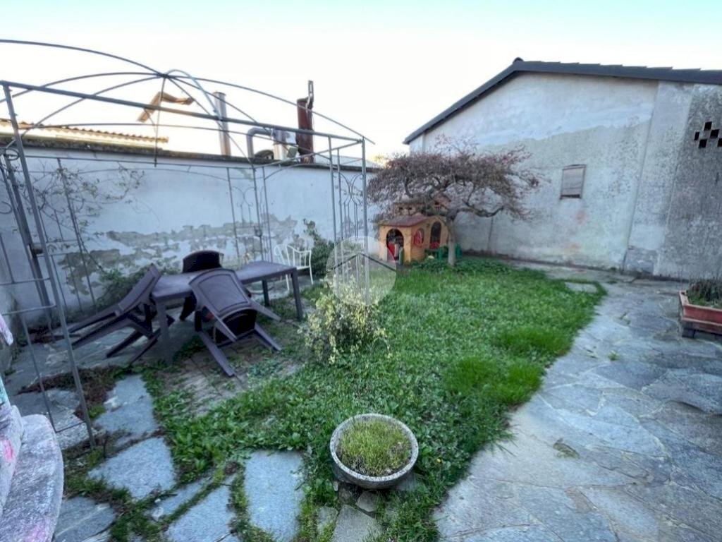 Four-room apartment Viale della Repubblica, Valenza - photo 1