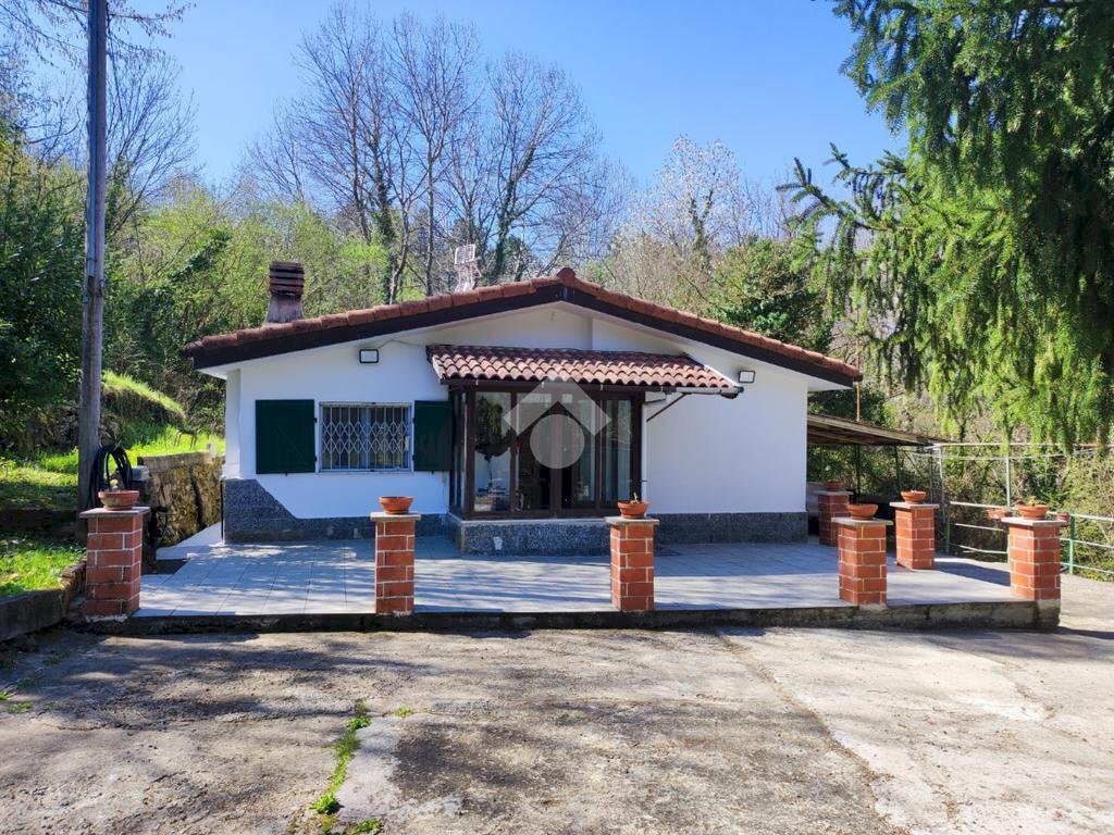 Casa indipendente Via di Gorra, Valbrevenna - foto 1