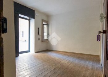 Negozio Via Cesare Balbo, Casale Monferrato - foto 2