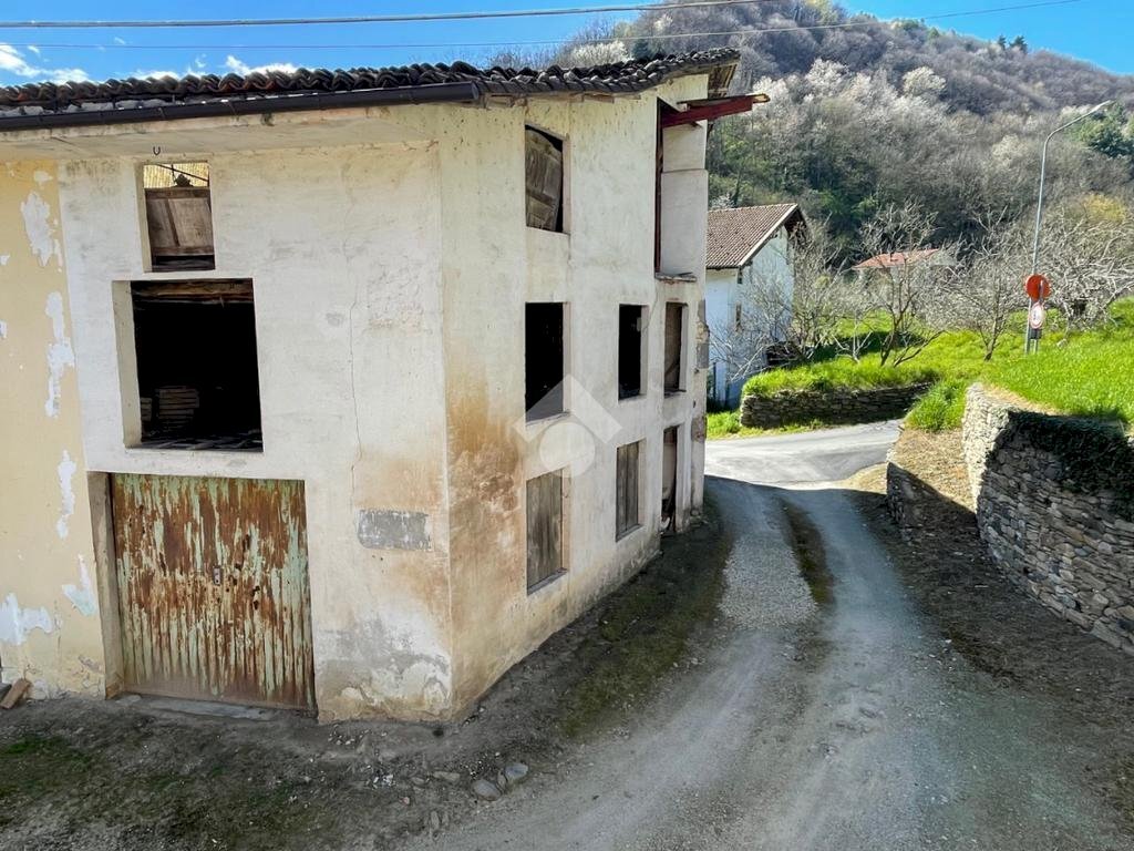 Semi-detached house Via Comba San Grato, Pagno - photo 1