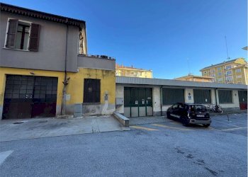 Magazzino Via Schiaparelli, 38, Cuneo (zona Cuneo Nuova) - foto 4