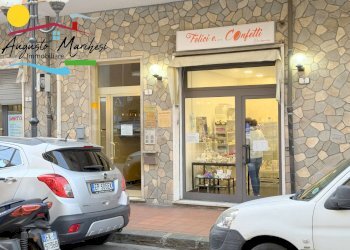 Foto 1 - Locale Commerciale VIA XX SETTEMBRE
 
7, Recco - foto 1