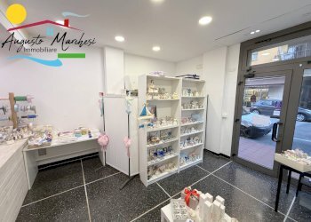 Foto 2 - Locale Commerciale VIA XX SETTEMBRE
 
7, Recco - foto 2