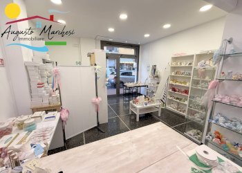 Foto 6 - Locale Commerciale VIA XX SETTEMBRE
 
7, Recco - foto 6