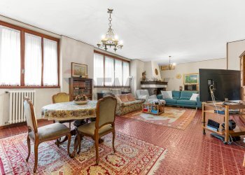 Sala da pranzo - Villa Via Per Cassina Nuova
 
5, Paderno Dugnano - foto 15