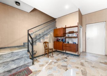 Scale - Villa Via Per Cassina Nuova
 
5, Paderno Dugnano - foto 18