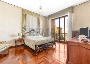 Camera / camera da letto - Villa Via Per Cassina Nuova
 
5, Paderno Dugnano - foto 39