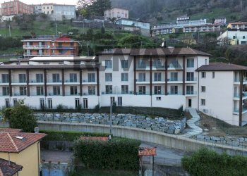 Edificio all\'aperto - Trilocale via ponte tresa
 
28, Cadegliano-Viconago - foto 3