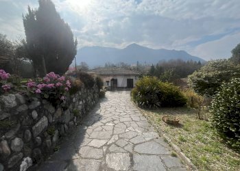 Casa all\'aperto - Casa indipendente Via per Nasca
 
16, Castelveccana - foto 1