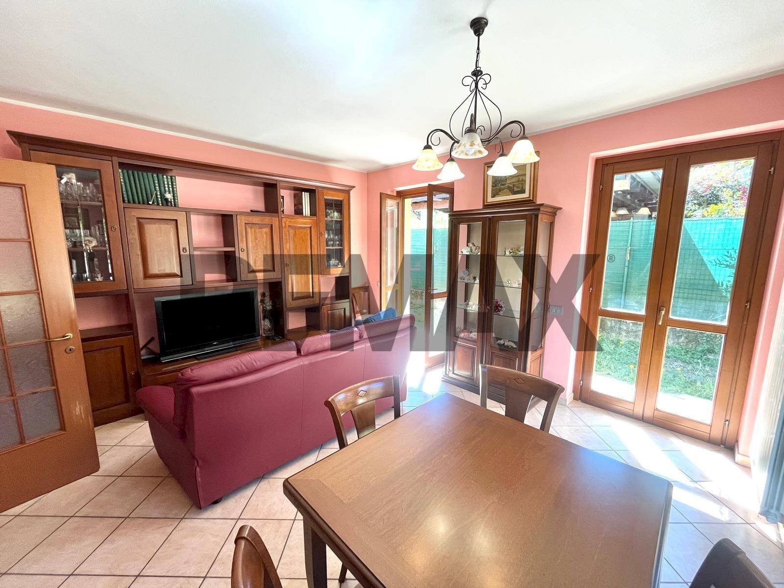 Sala da pranzo - Casa indipendente Via Binda
19, Besozzo - foto 3