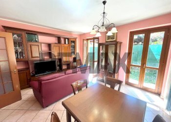 Sala da pranzo - Casa indipendente Via Binda
 
19, Besozzo - foto 3