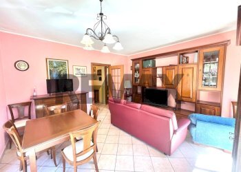 Sala da pranzo - Casa indipendente Via Binda
 
19, Besozzo - foto 4
