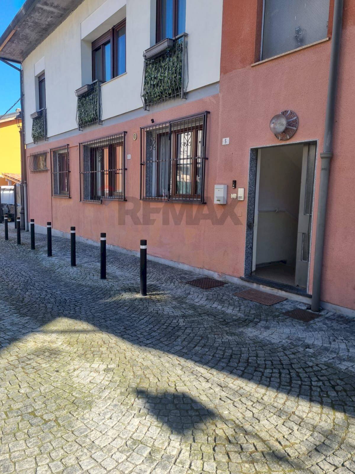 Edificio all\'aperto - Casa semi indipendente Via Mazzini
 
5, Mesenzana - foto 1