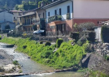 Vista delle montagne - Casa semi indipendente Via Mazzini
 
5, Mesenzana - foto 2