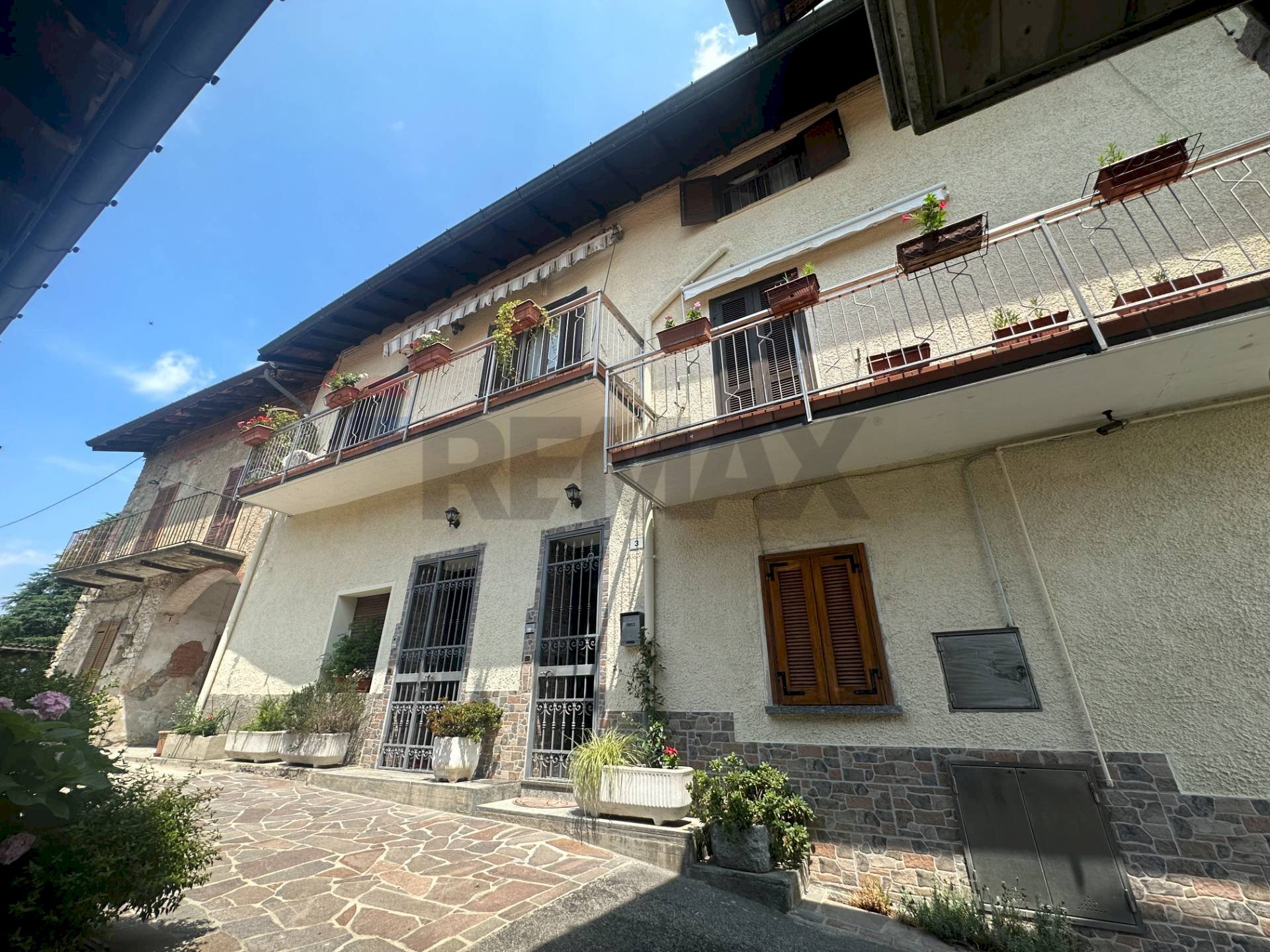 Edificio all\'aperto - Casa semi indipendente Besozzo - foto 1