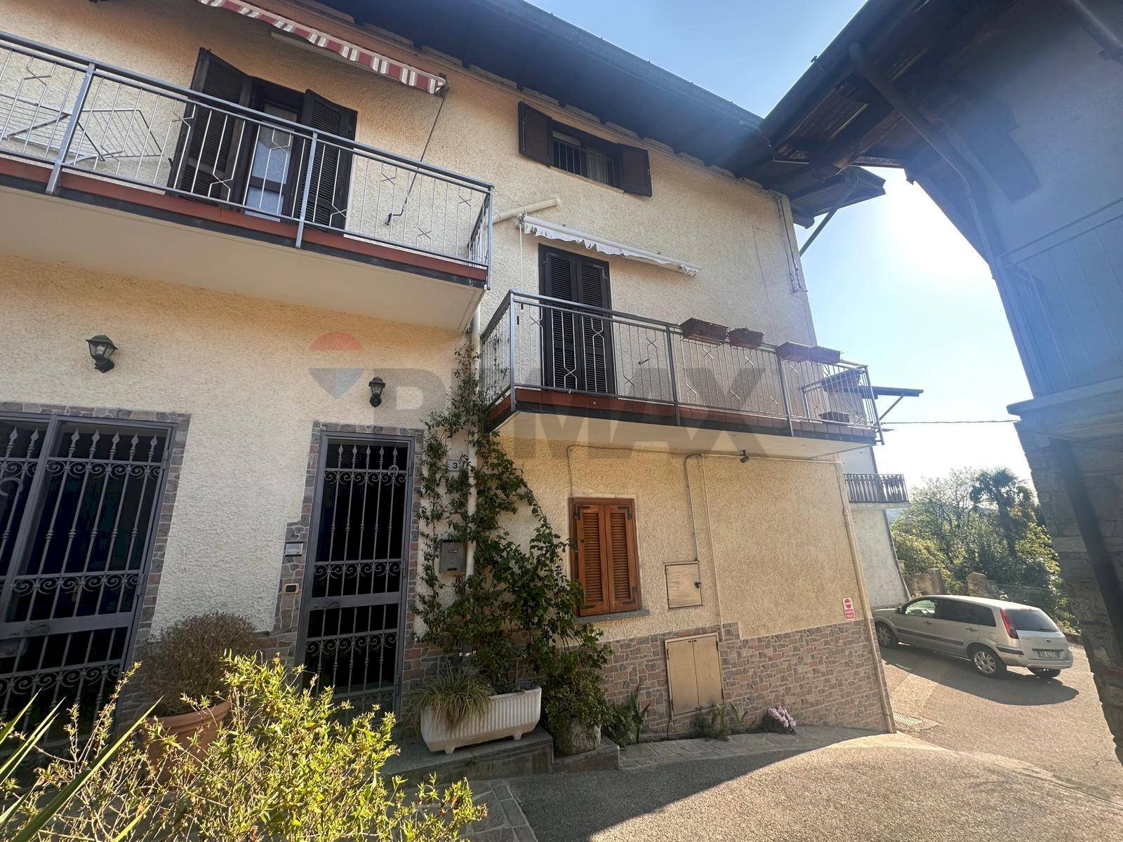 Edificio all\'aperto - Casa semi indipendente Besozzo - foto 3